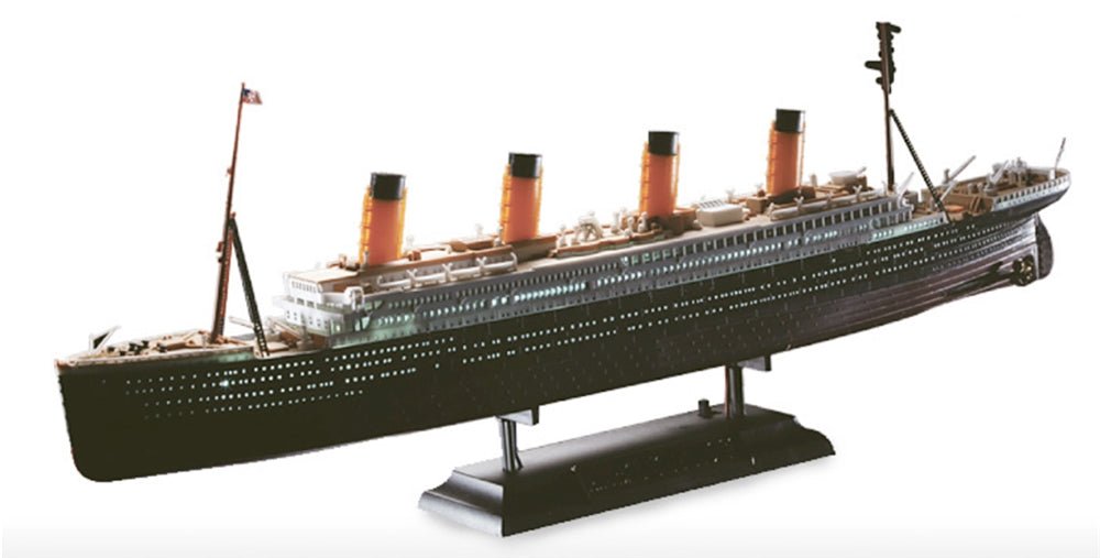 Academy British RMS Titanic MCP Ship & LED Set - 1:700 Scale Kit - Phillips Hobbies