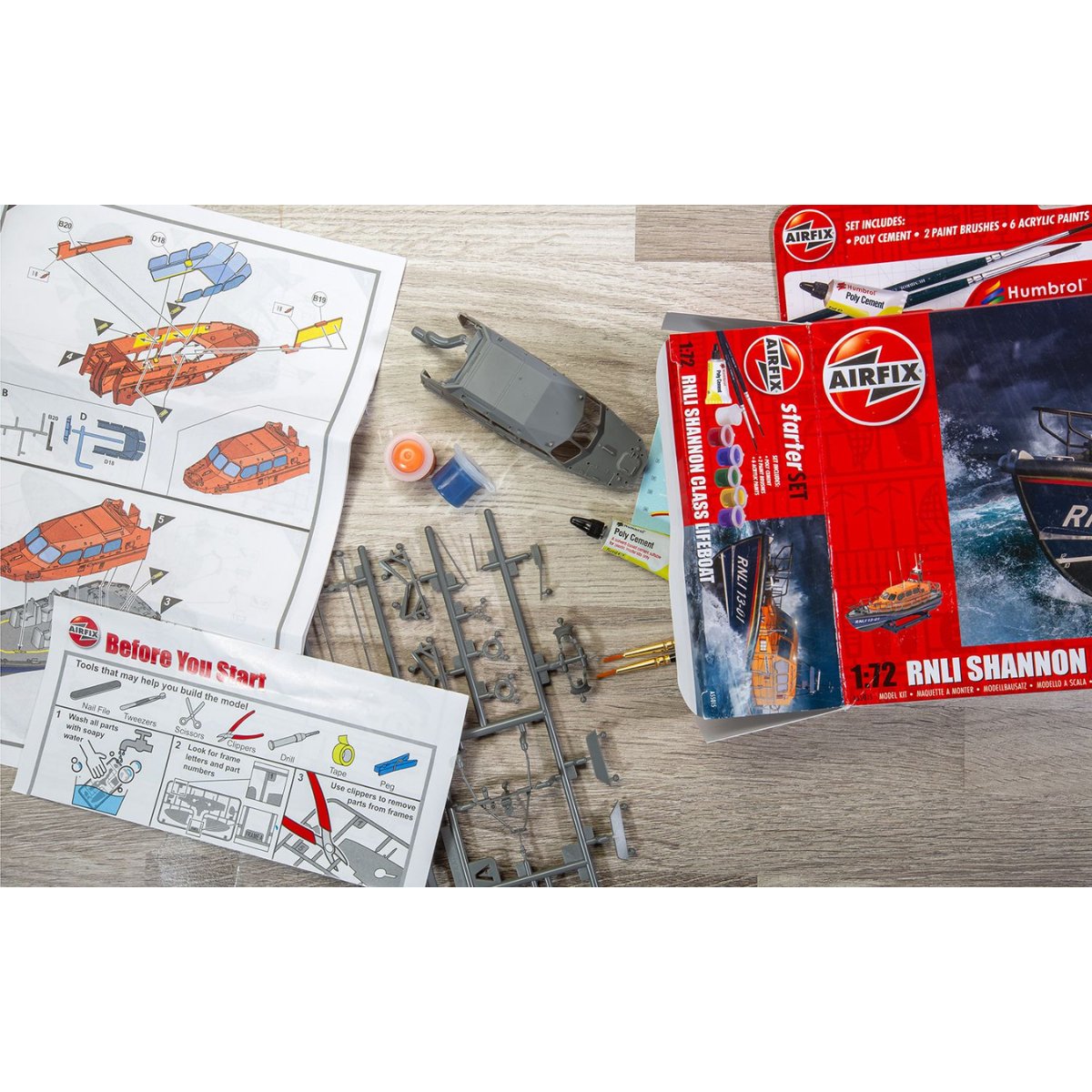 Airfix A55015 Starter Set RNLI Shannon Class Lifeboat - 1:72 - Phillips Hobbies