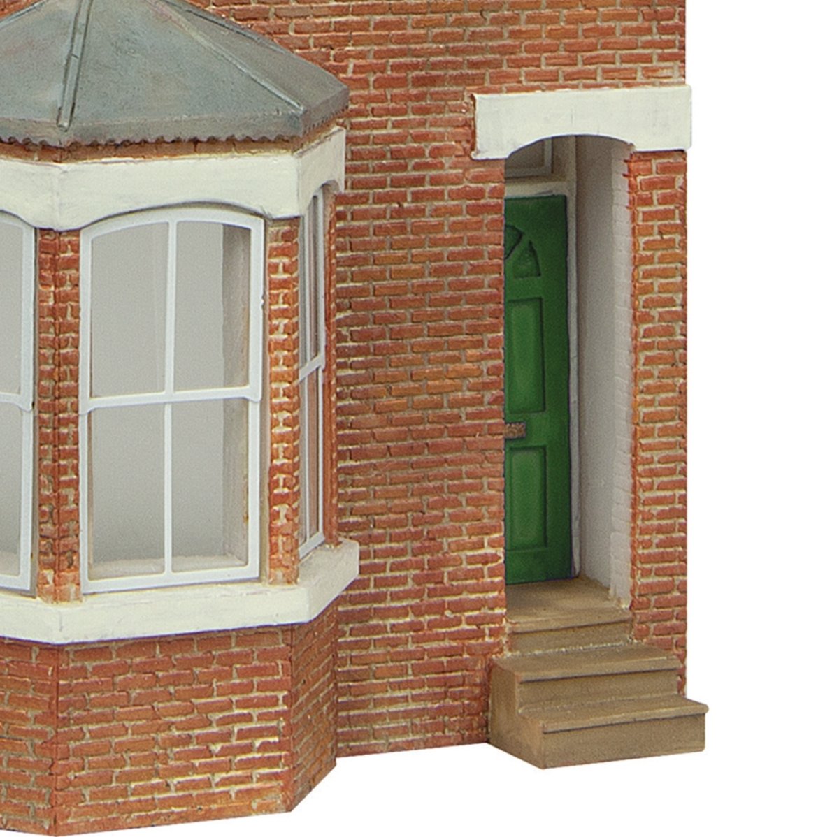 Bachmann 44 - 0213G Scenecraft Low Relief Left Hand Bay Terrace Green - OO Gauge - Phillips Hobbies