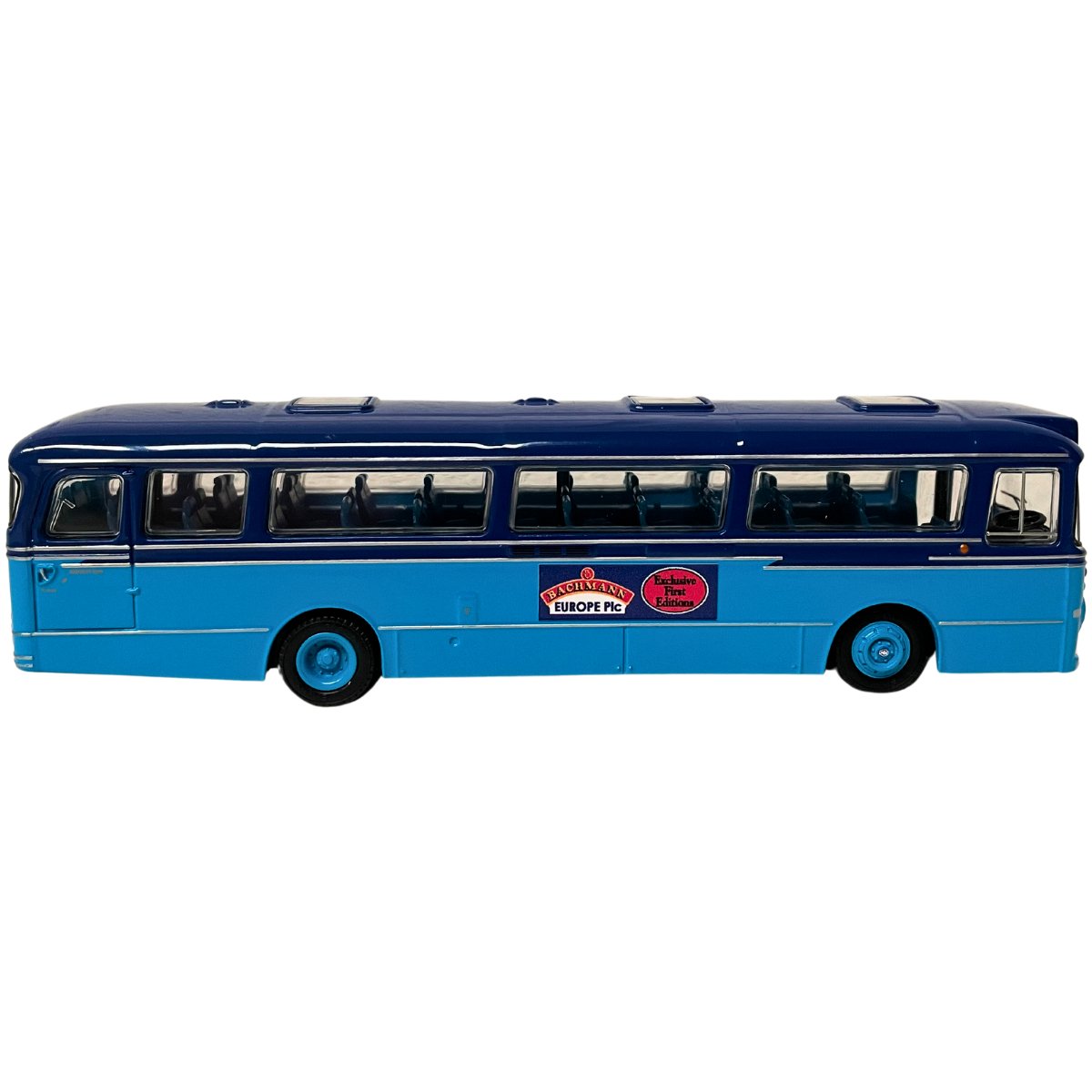 EFE 22519 Alexander Y Type Coach Bachmann Anniversary Bus - Phillips Hobbies