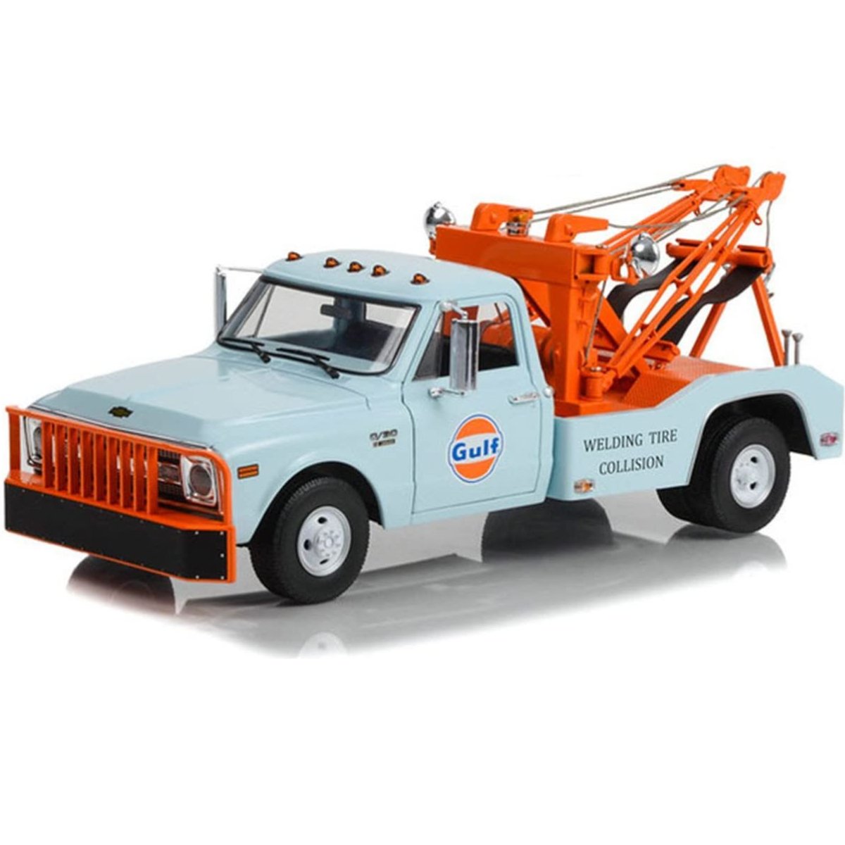 Greenlight 1969 Chevrolet C - 30 Dually Wrecker Gulf Oil - 1:64 Scale - Phillips Hobbies