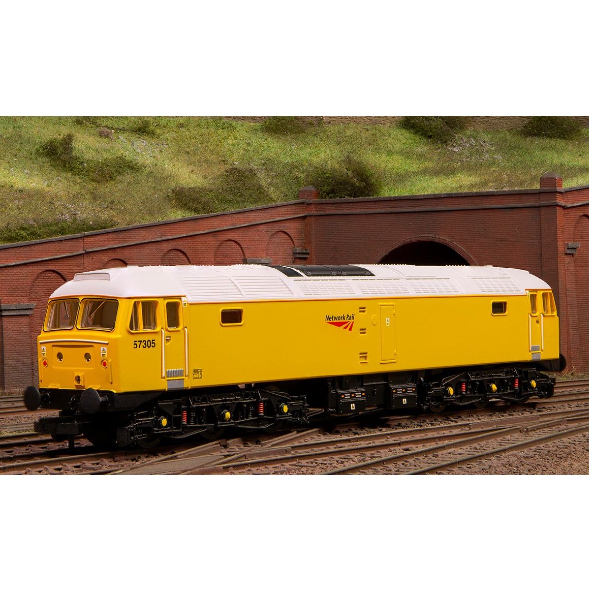 Hornby R30043 RailRoad Network Rail, Class 57, Co-Co, 57305 - OO Gauge - Phillips Hobbies