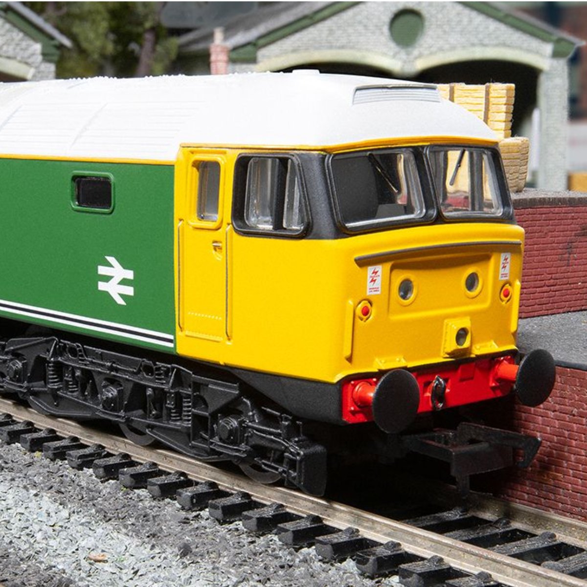 Hornby R30382 RailRoad Plus BR, Class 47, Co - Co, 47522 'Doncaster Enterprise' - OO Gauge - Phillips Hobbies