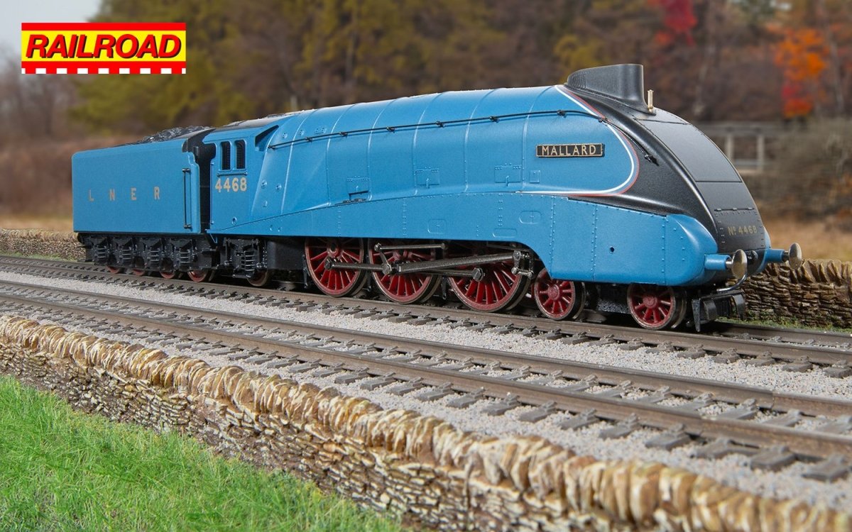 Hornby R3371 RailRoad LNER, A4 Class, 4 - 6 - 2, 4468 ‘Mallard’ - OO Gauge - Phillips Hobbies