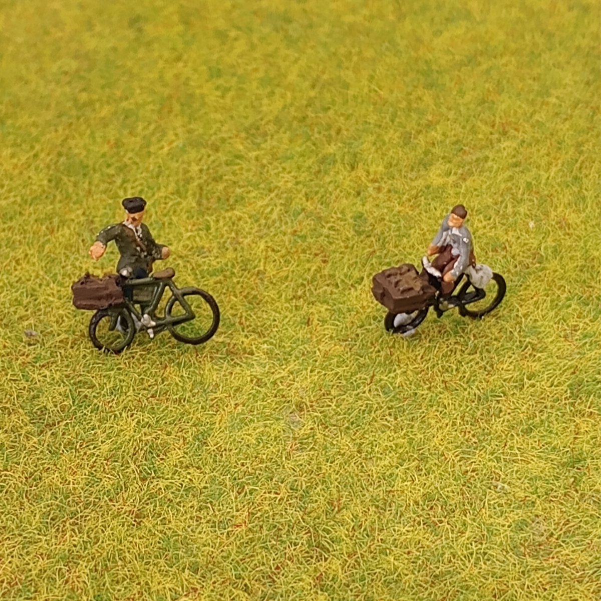 P&D Marsh PDX96 Period Delivery Bikes and Tradesmen (N Gauge) - Phillips Hobbies