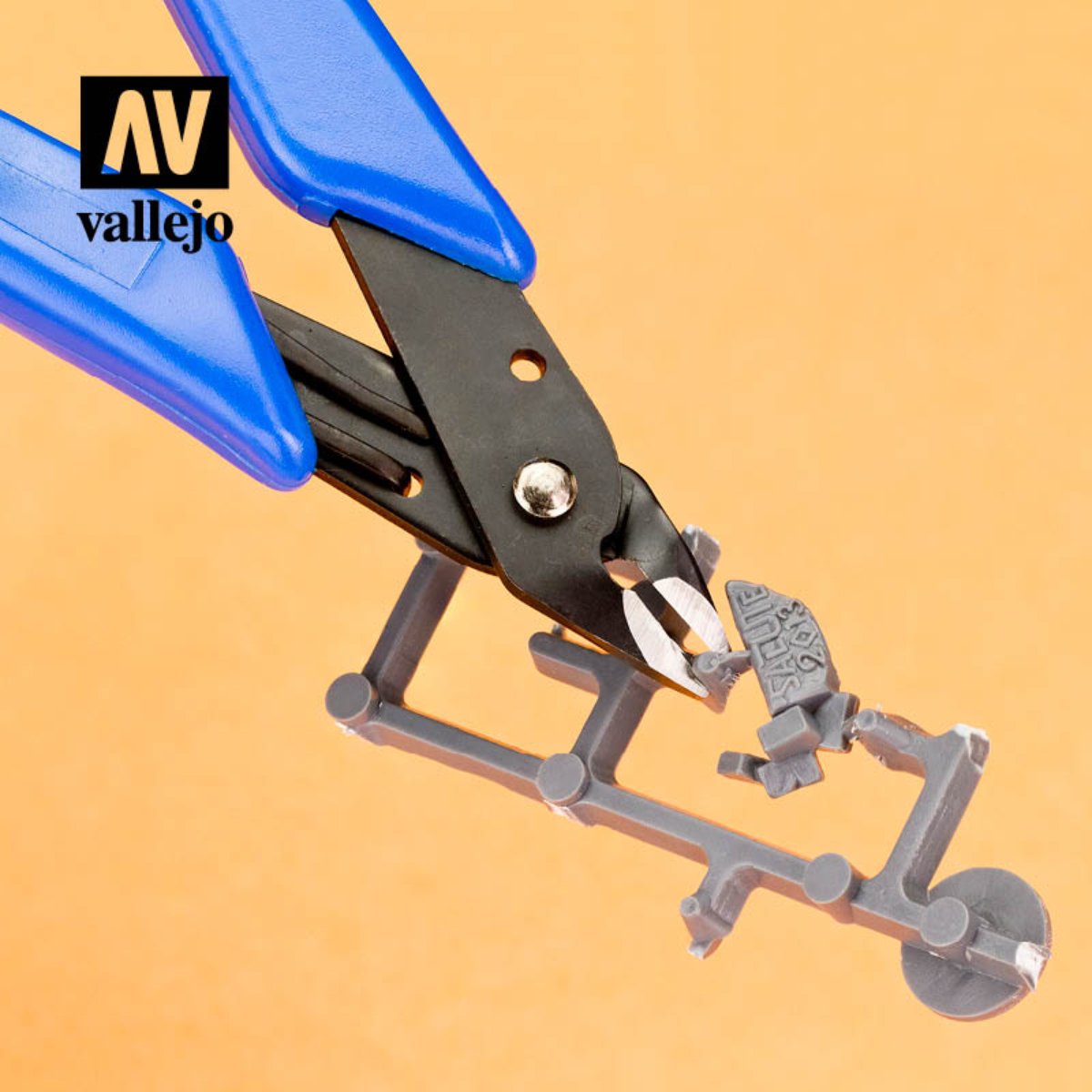 Vallejo Flush Sprue Cutter - Phillips Hobbies